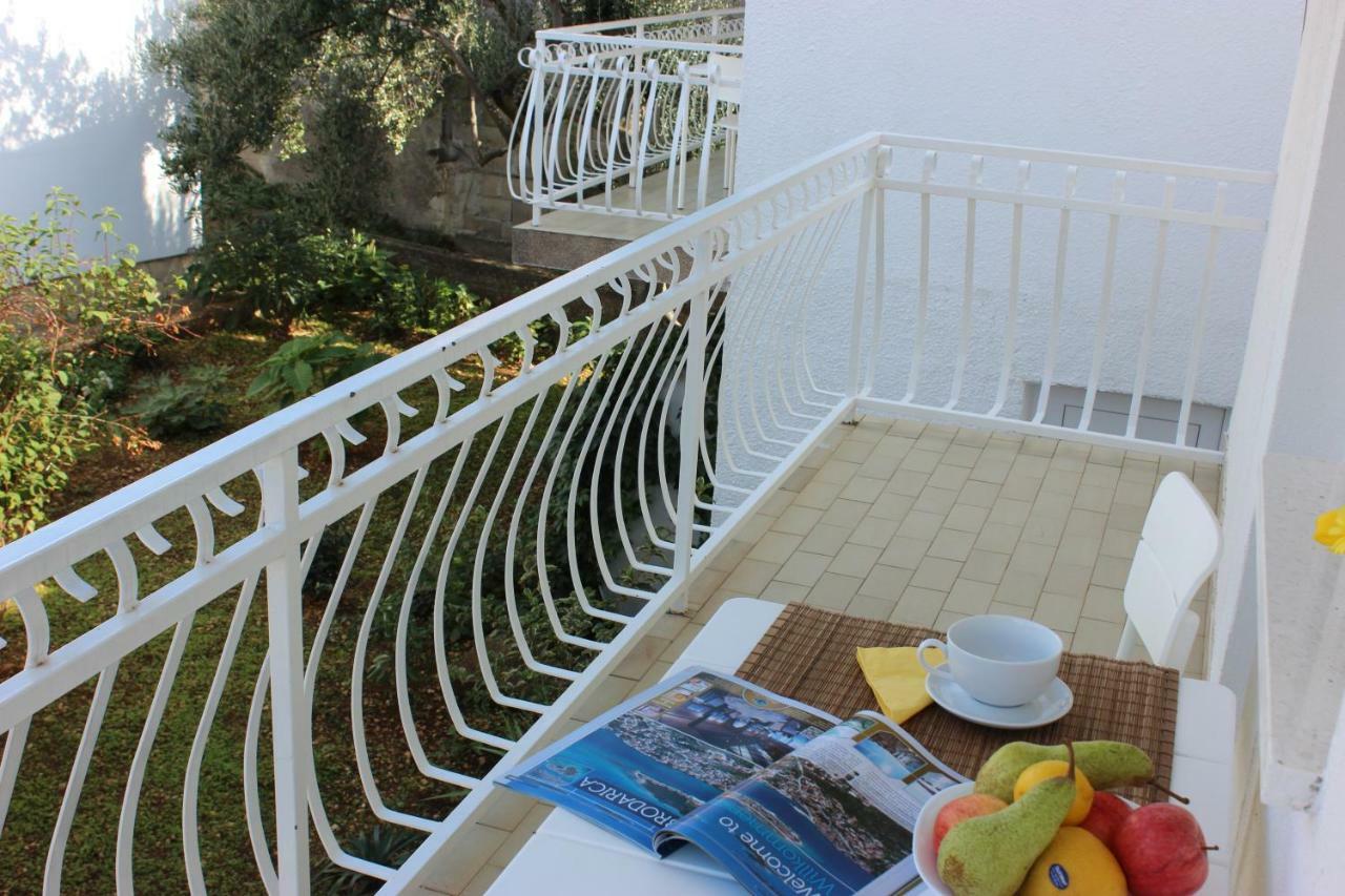Apartments Juric Brodarica  Extérieur photo