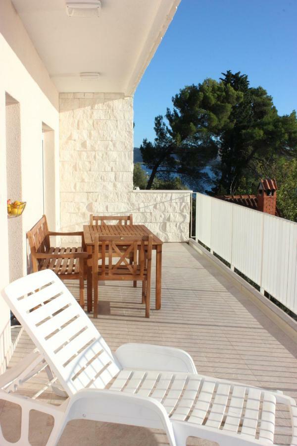 Apartments Juric Brodarica  Extérieur photo